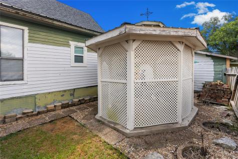 404 E Main Street Ladonia TX 75449