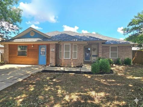 421 Arnold Avenue Burleson TX 76028