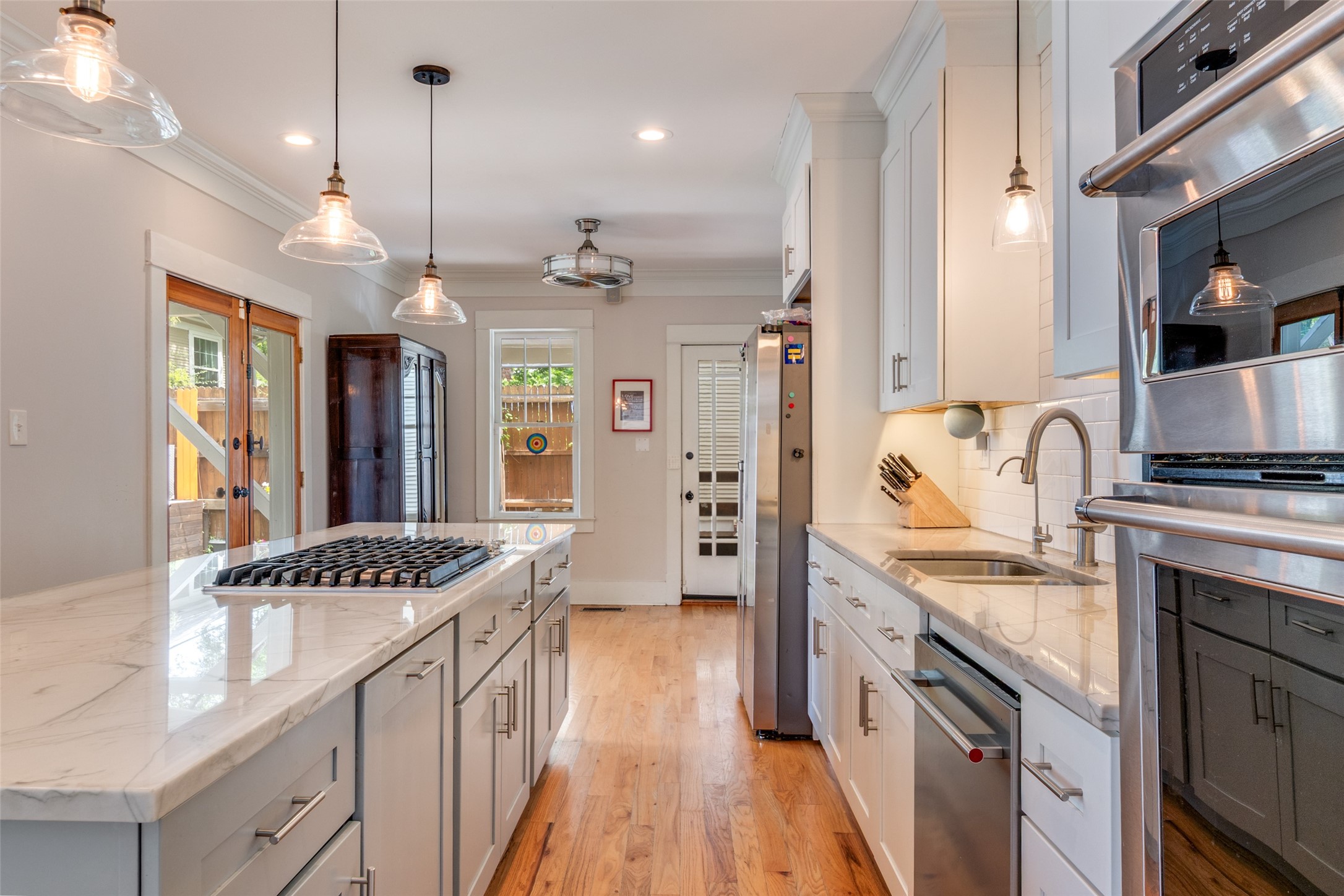 4933 Victor Street Dallas TX 75214
