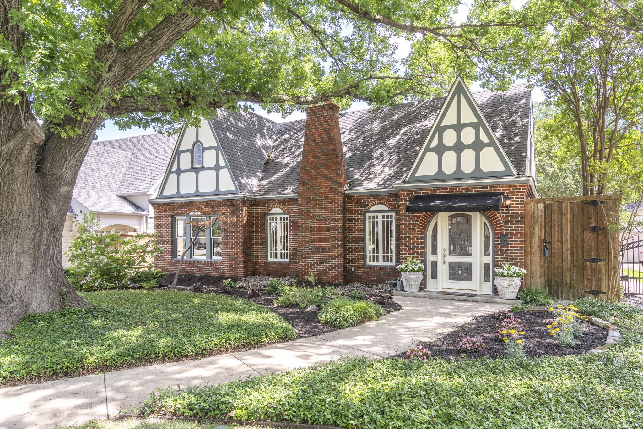 6414 Lakeshore Drive Dallas TX 75214