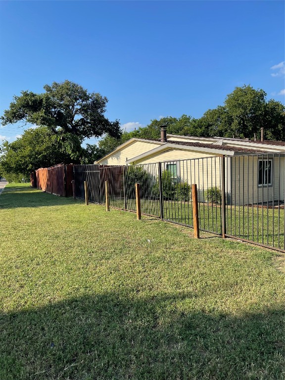 4601 Burton Avenue Fort Worth TX 76105