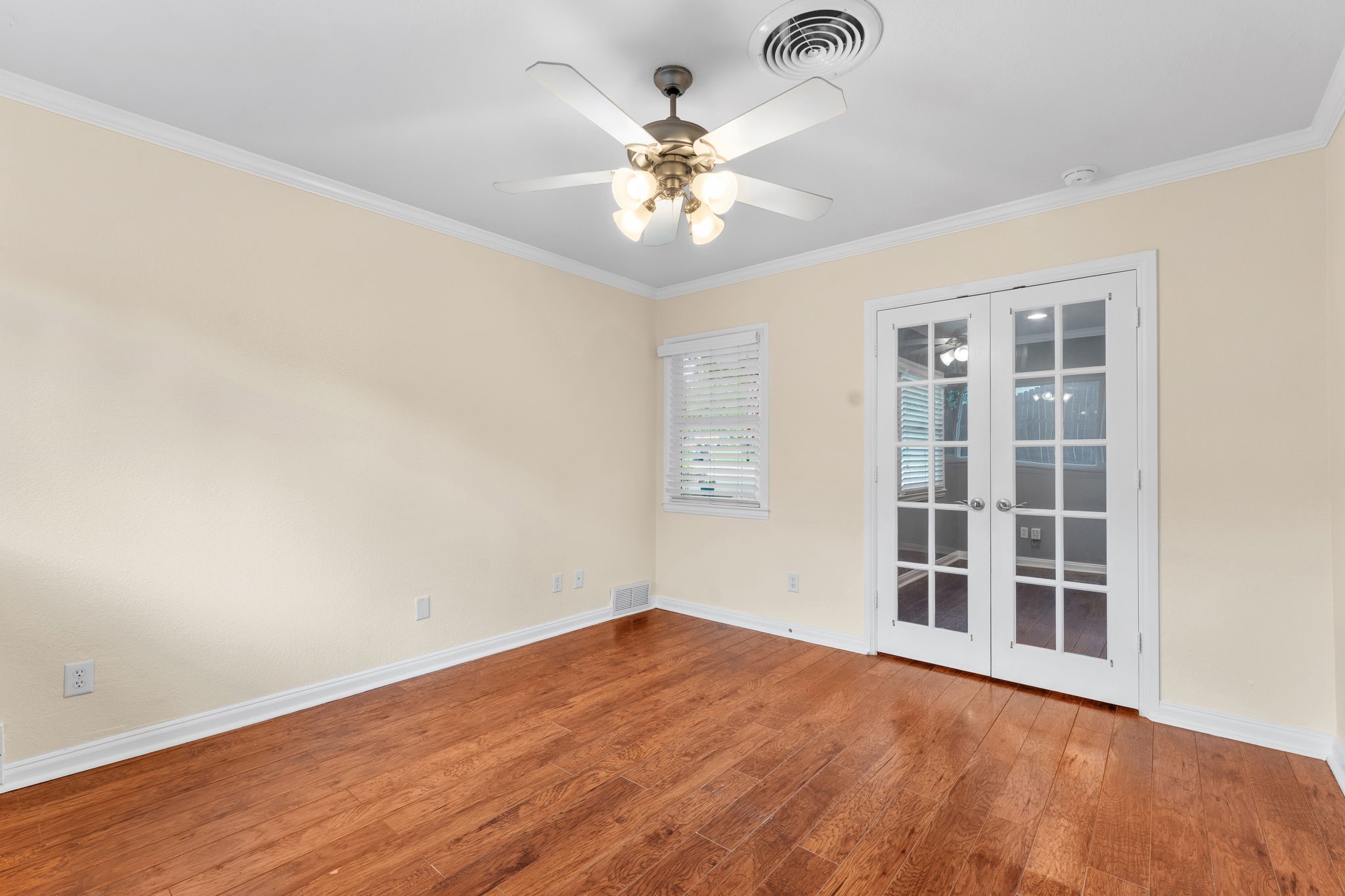 3909 Clayton Road E Fort Worth TX 76116