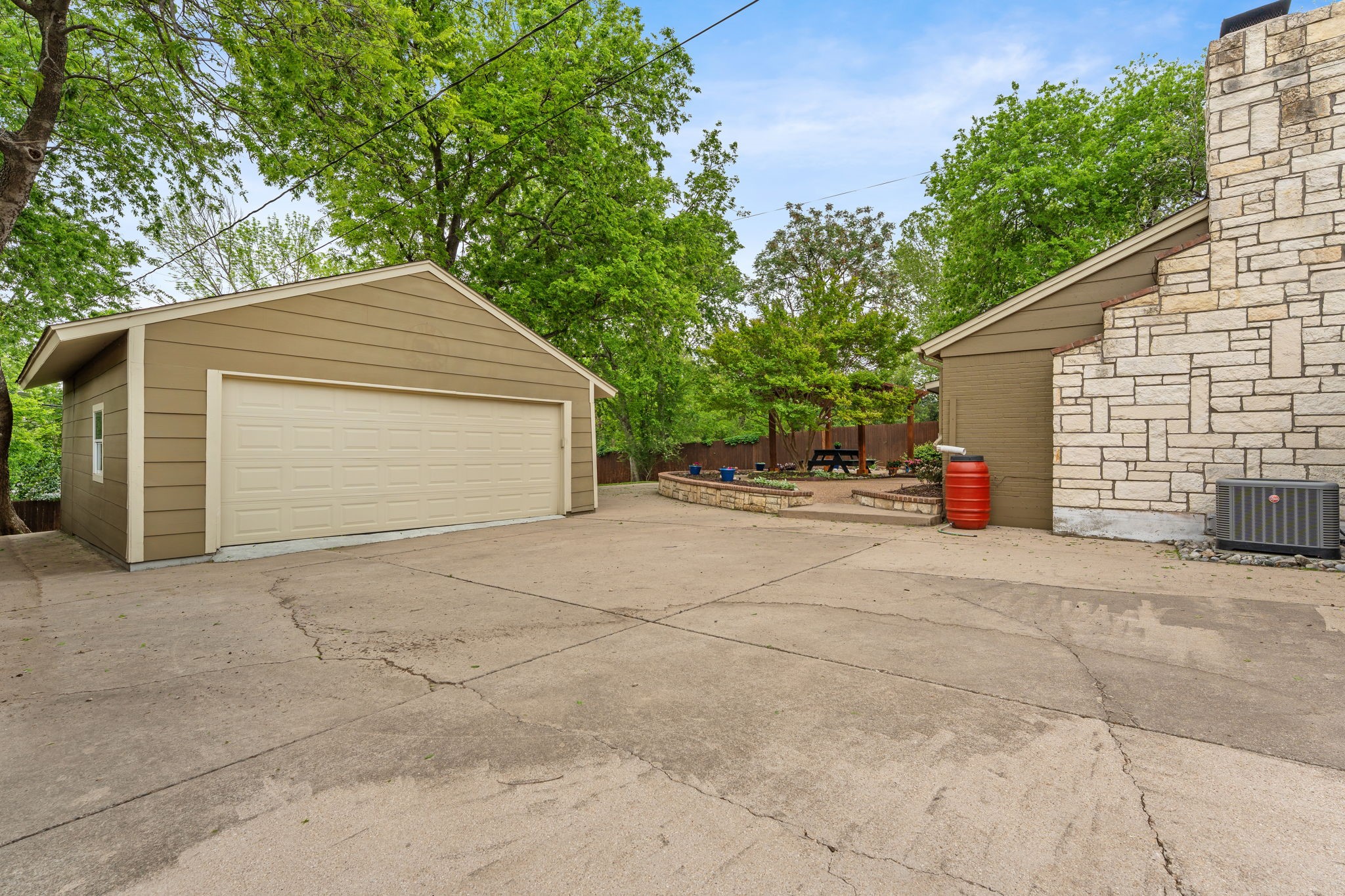 3909 Clayton Road E Fort Worth TX 76116