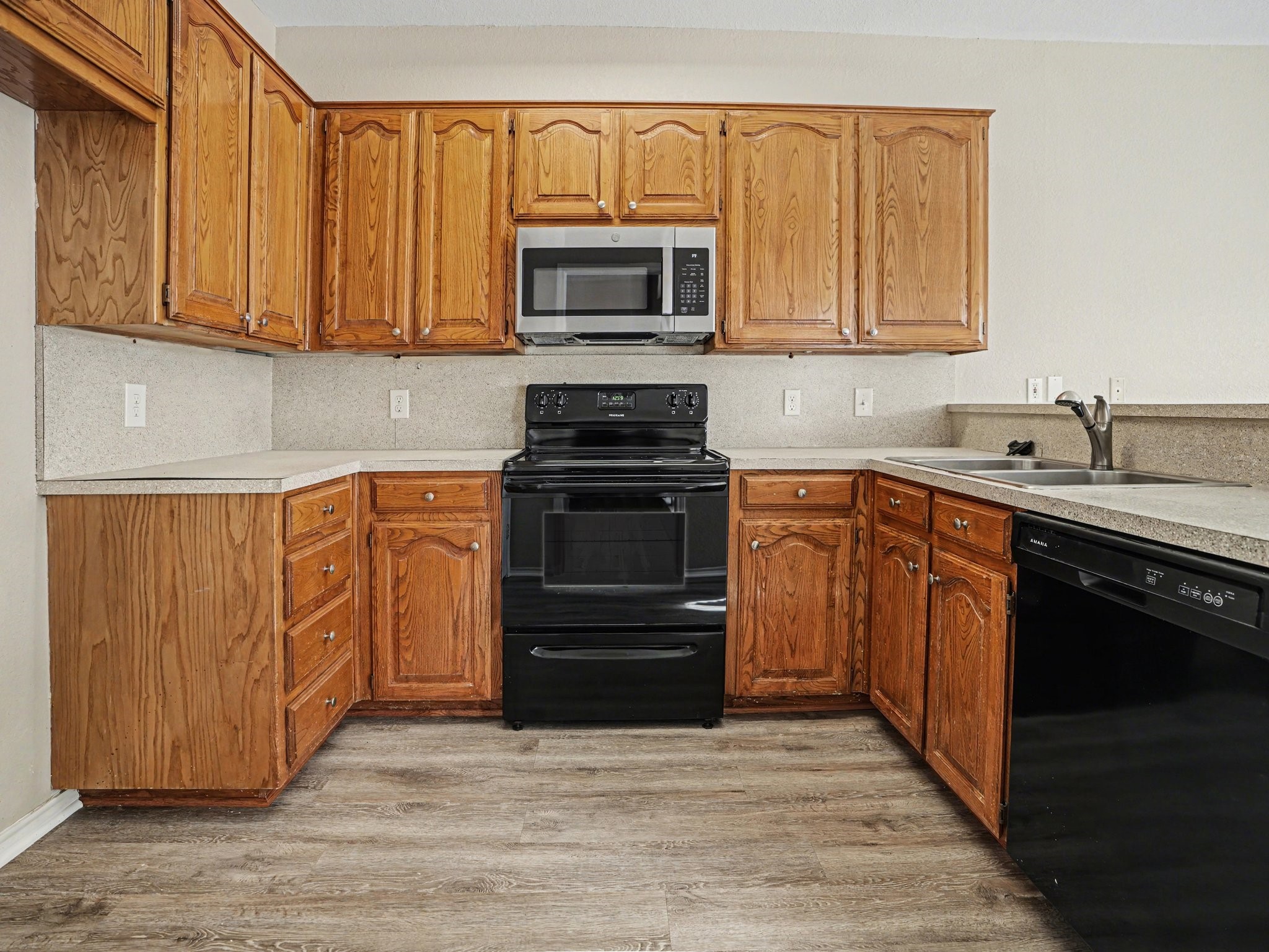 4915 Arborgate Drive Arlington TX 76017