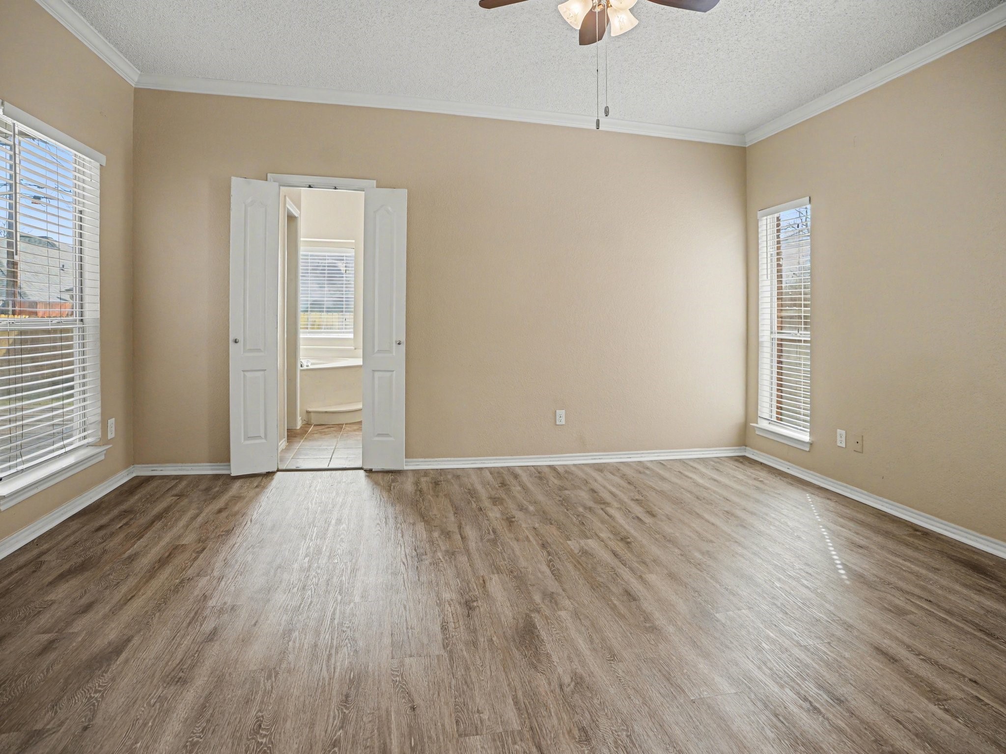 4915 Arborgate Drive Arlington TX 76017