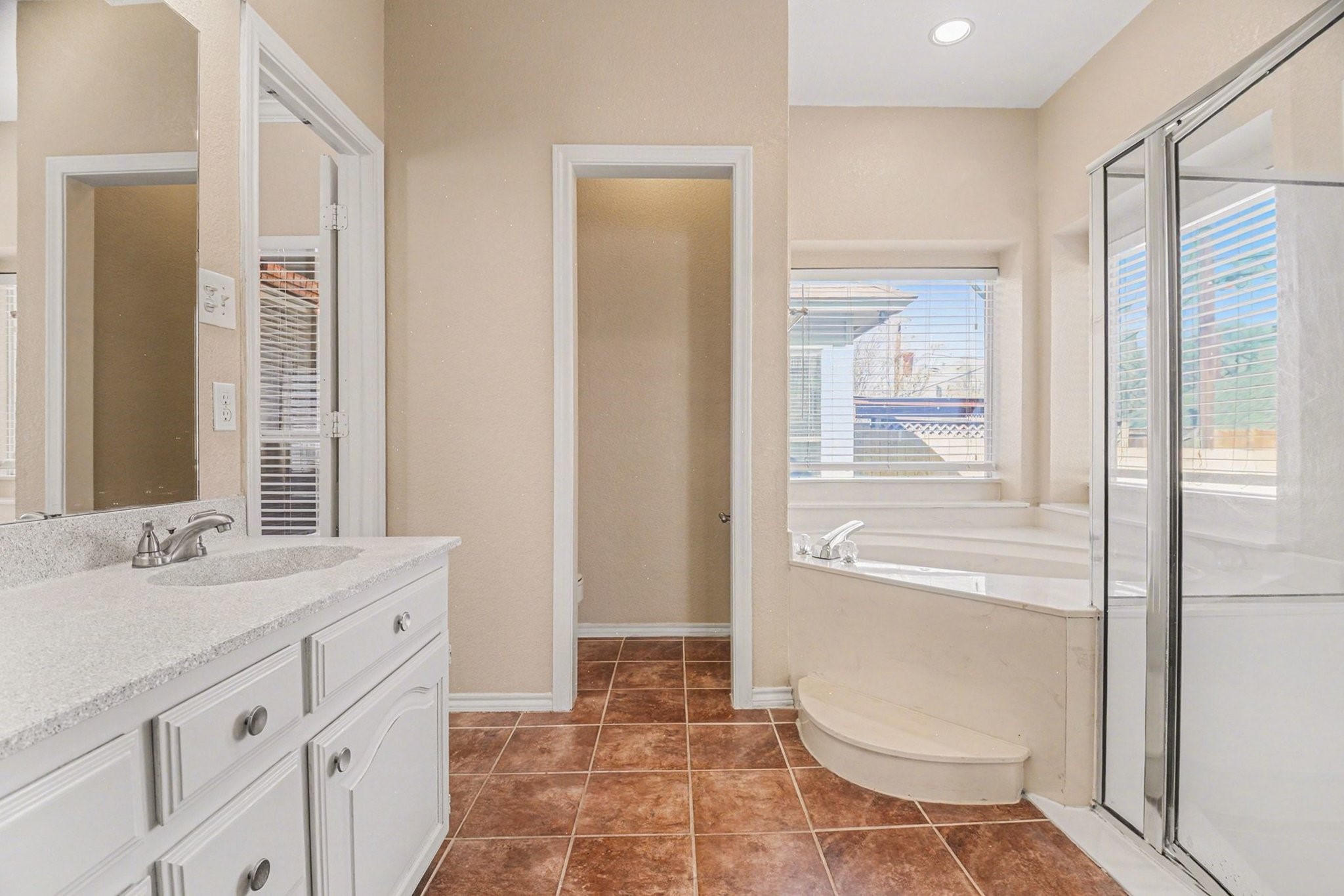 4915 Arborgate Drive Arlington TX 76017