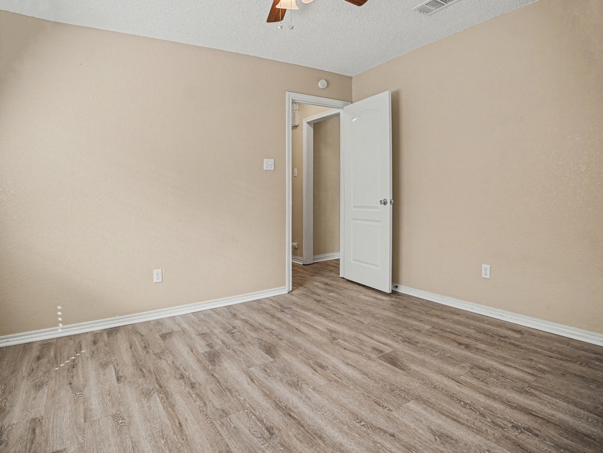 4915 Arborgate Drive Arlington TX 76017