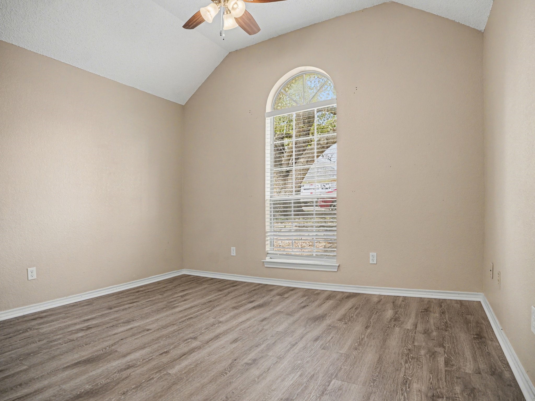 4915 Arborgate Drive Arlington TX 76017