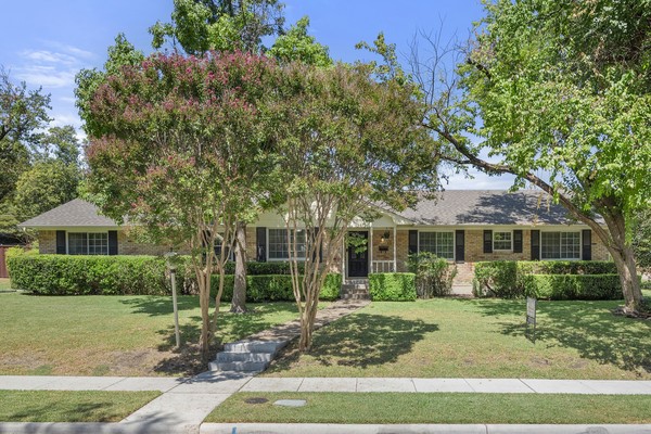 713 Carroll Drive Garland TX 75041