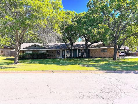 1418 Oak Hills Drive Graham TX 76450
