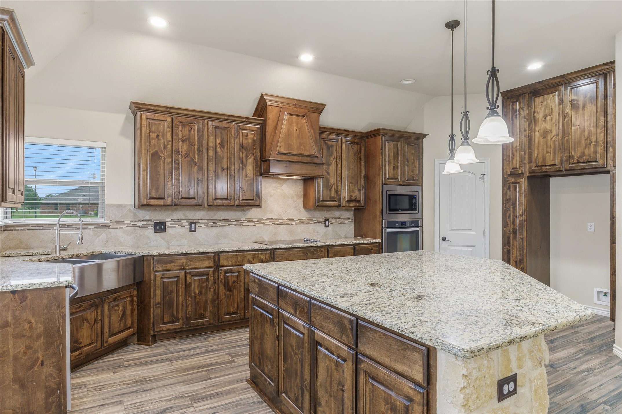 2001 Chapel Creek Drive Kaufman TX 75142
