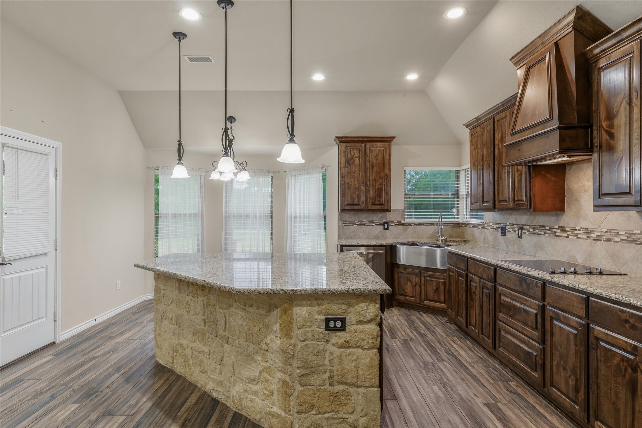 2001 Chapel Creek Drive Kaufman TX 75142