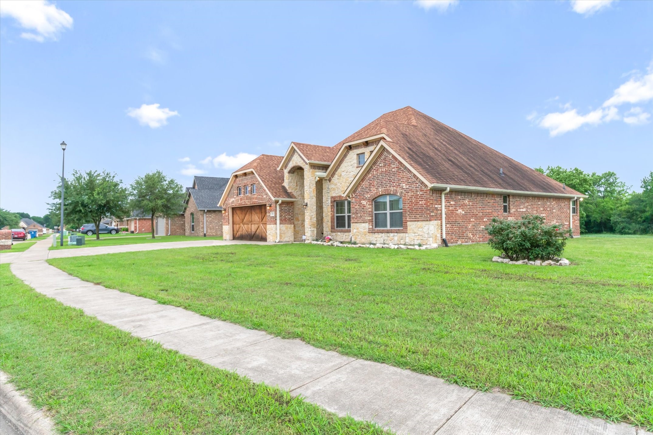 2001 Chapel Creek Drive Kaufman TX 75142