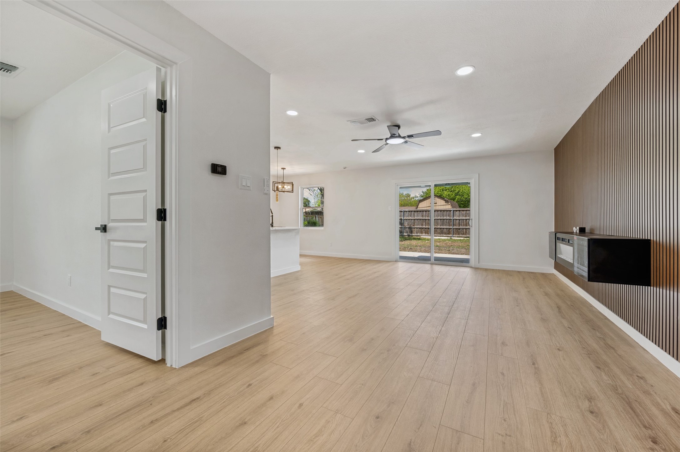 1409 Southmoor Drive Arlington TX 76010