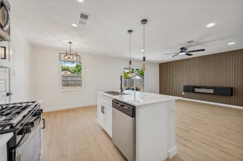 1409 Southmoor Drive Arlington TX 76010