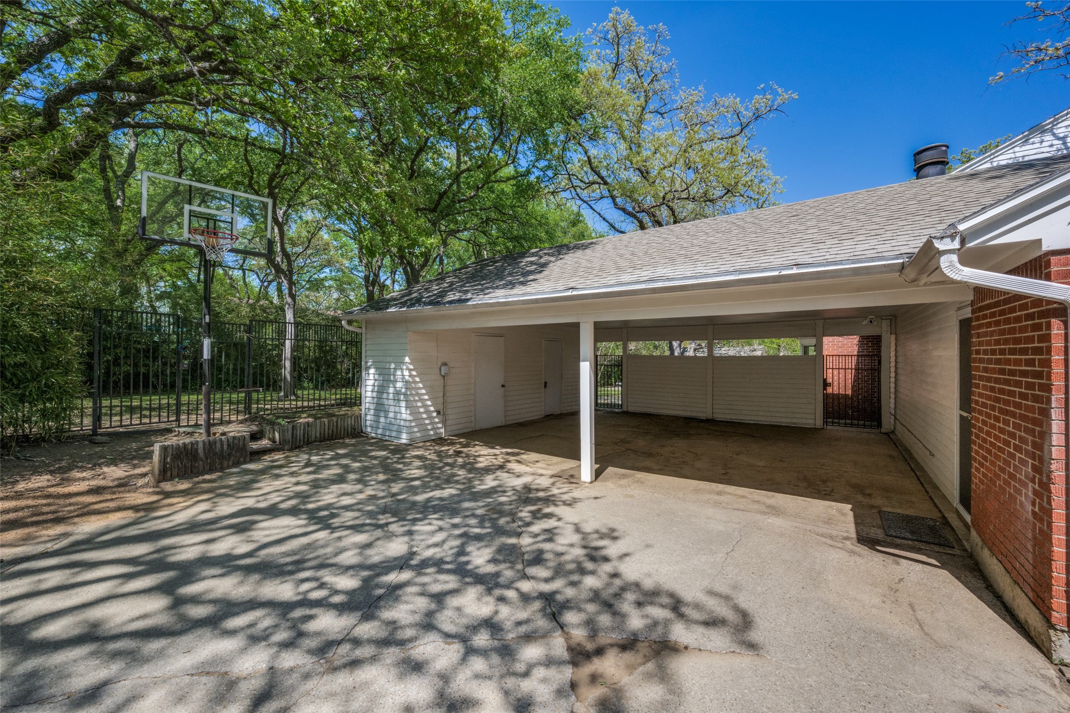 1919 Maid Marion Place Denton TX 76209