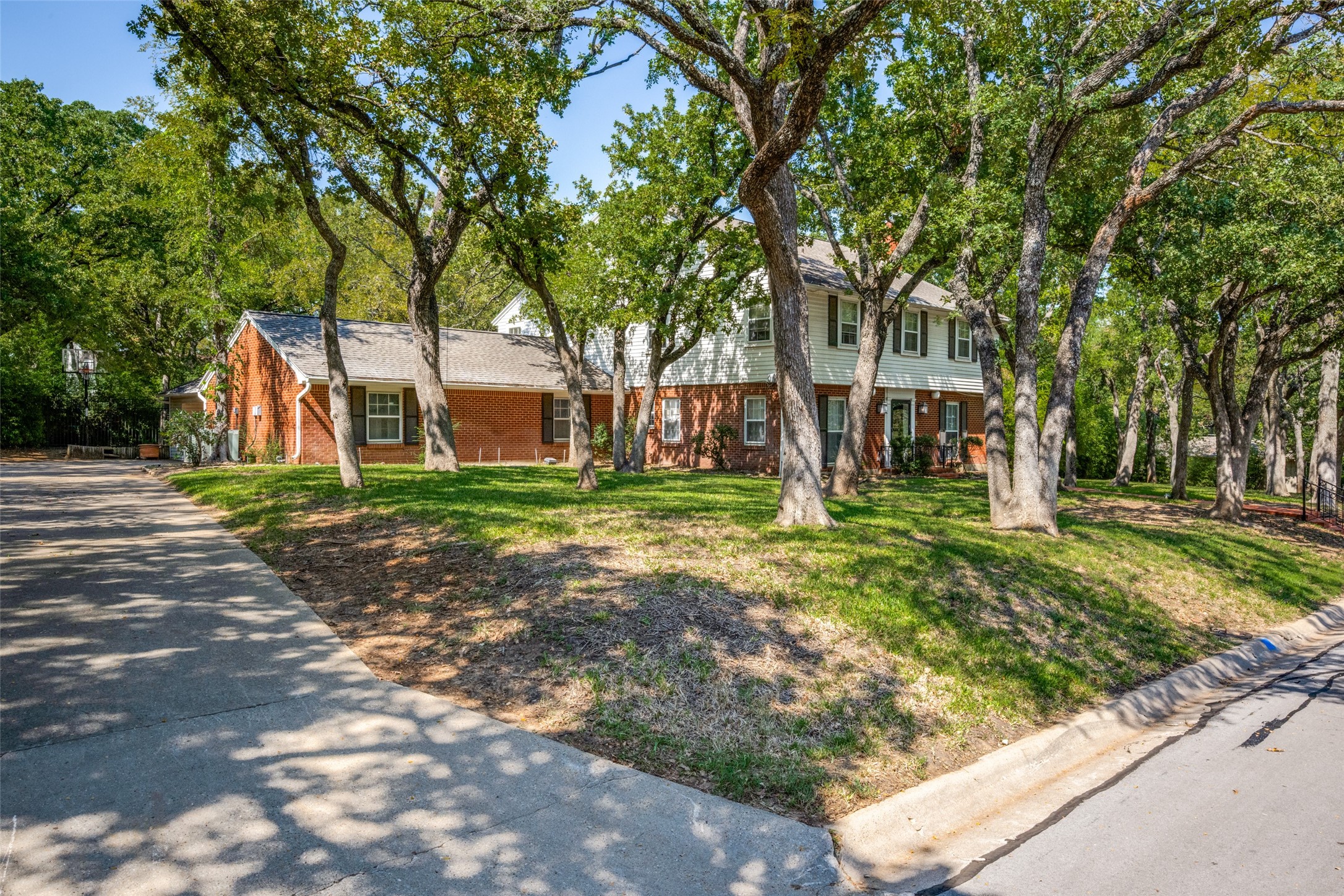 1919 Maid Marion Place Denton TX 76209