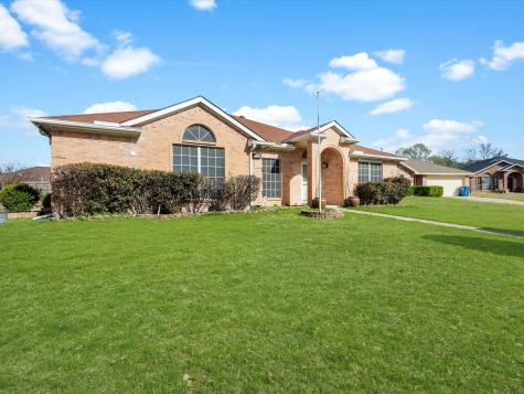 1208 Urban Drive Desoto TX 75115