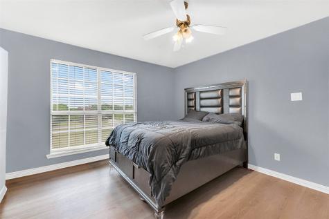 1915 Lillian Avenue Glenn Heights TX 75154