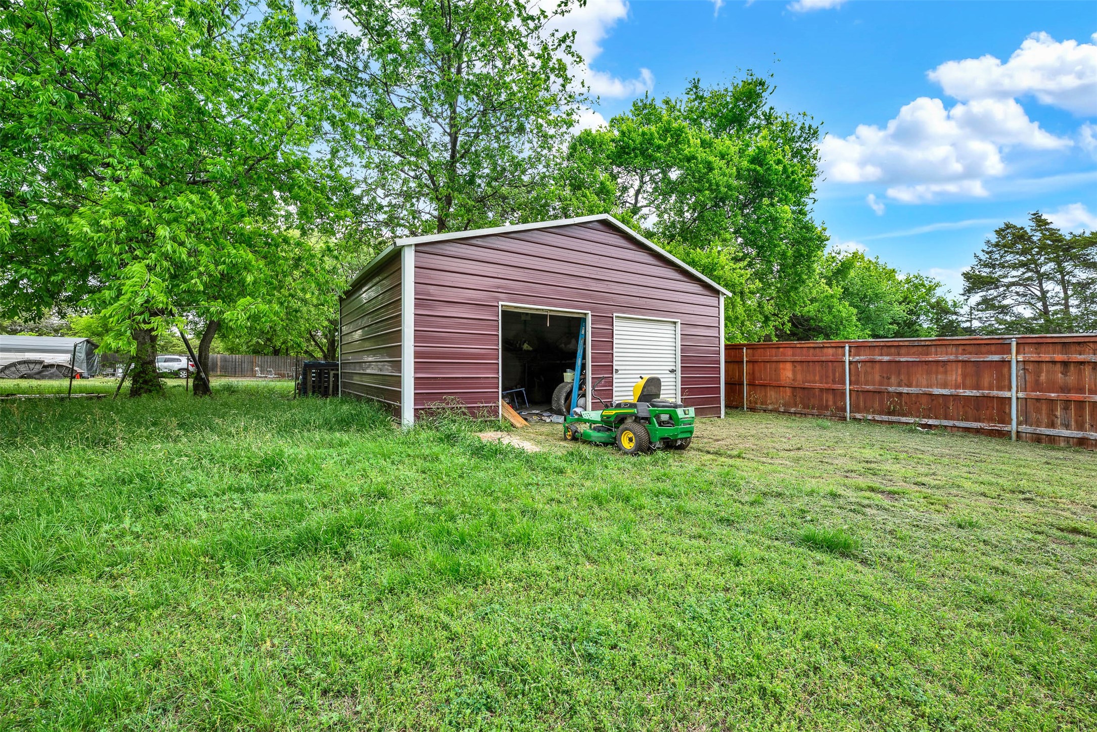 1915 Lillian Avenue Glenn Heights TX 75154