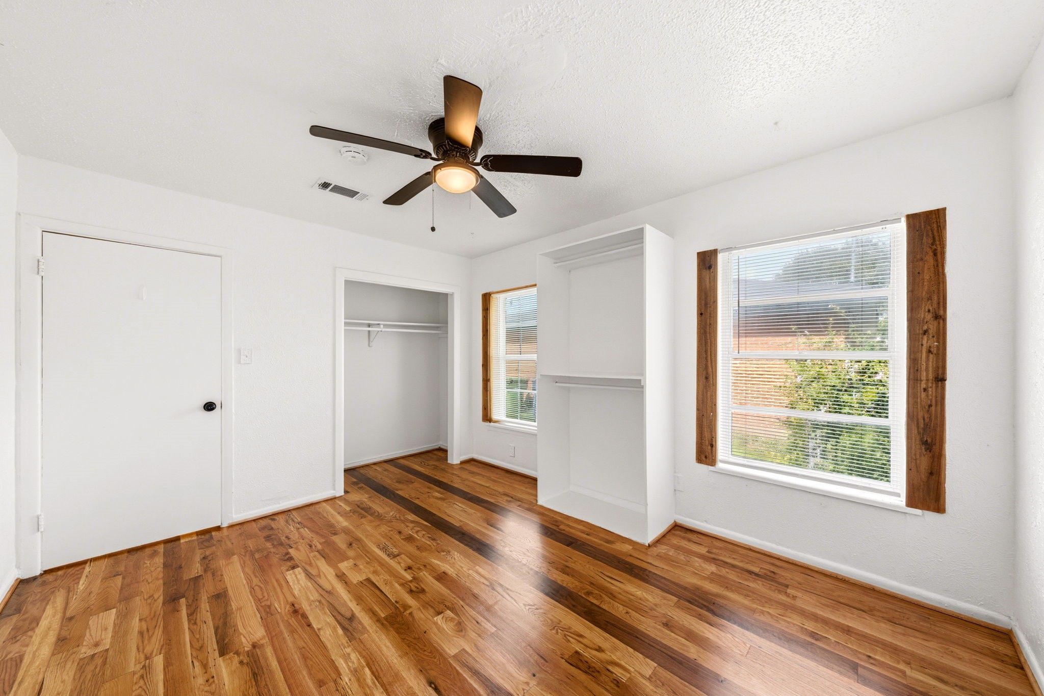 1718 Cranford Drive Garland TX 75041