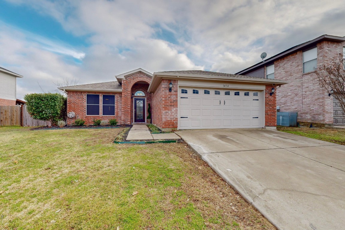 1414 Green Hill Drive Arlington TX 76014