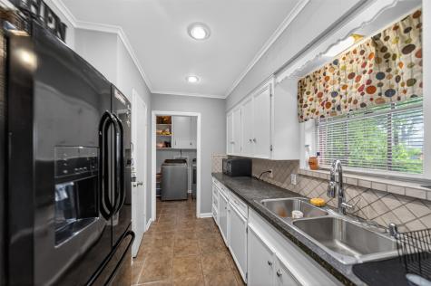 813 E Clinton Avenue Athens TX 75751