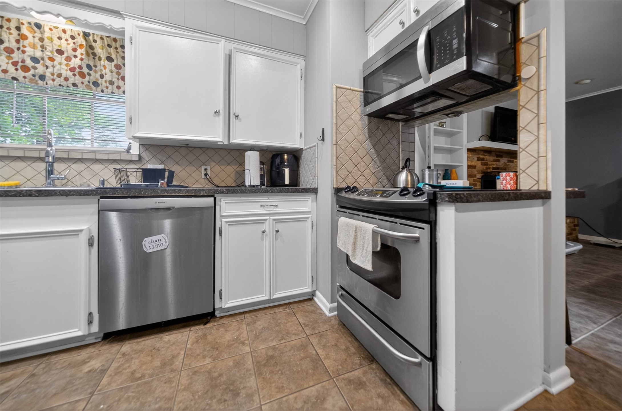 813 E Clinton Avenue Athens TX 75751