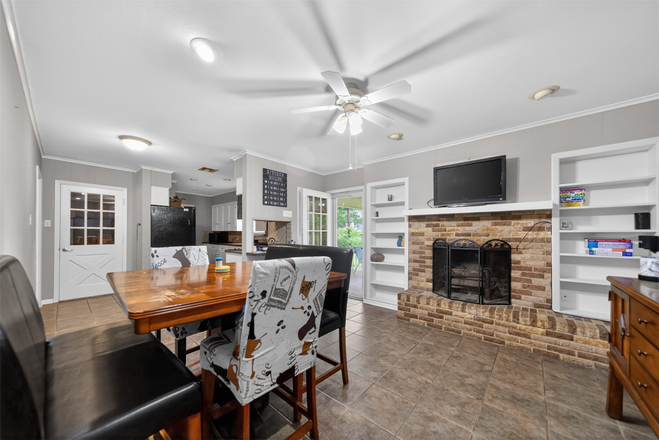 813 E Clinton Avenue Athens TX 75751