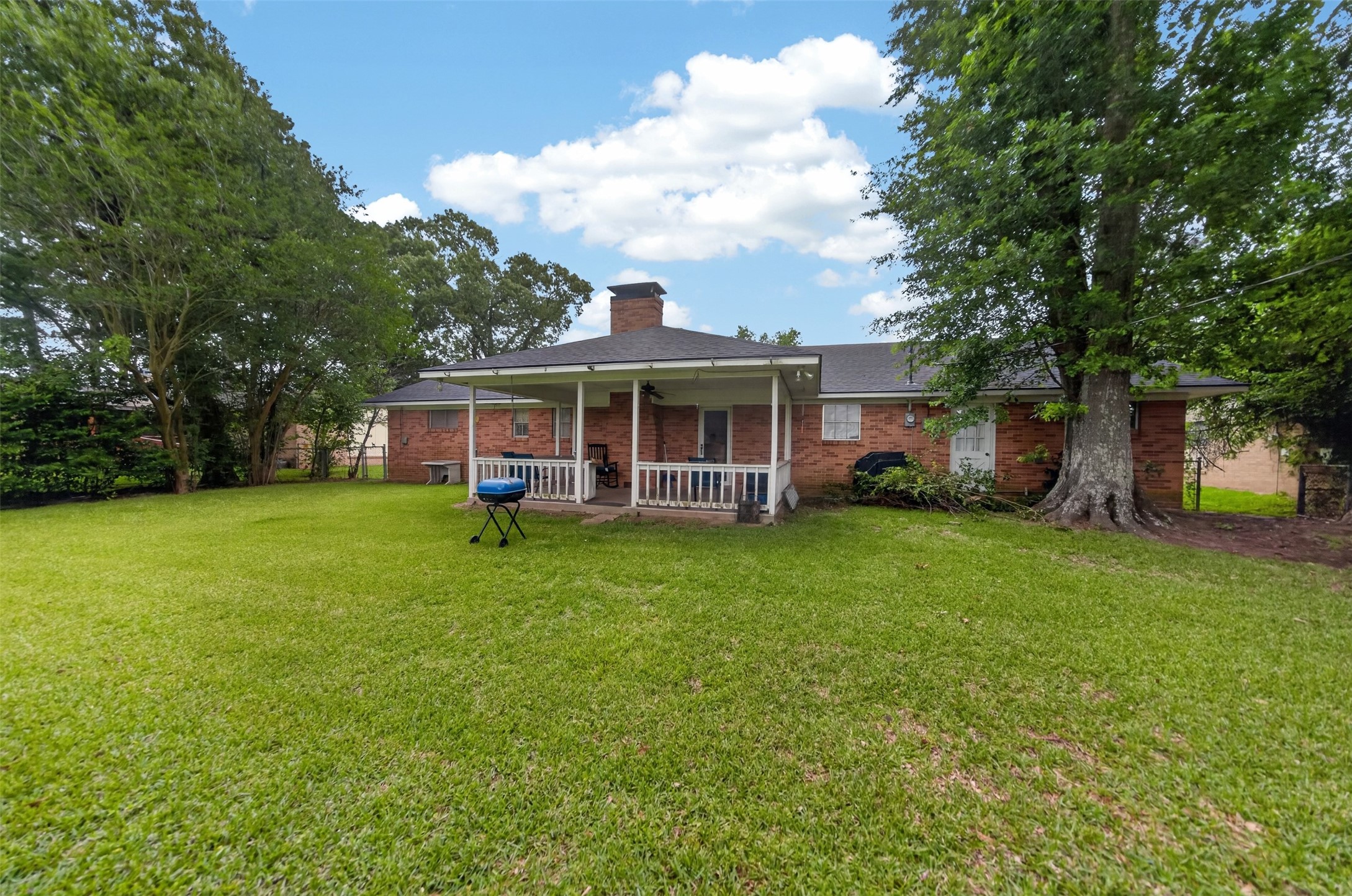 813 E Clinton Avenue Athens TX 75751