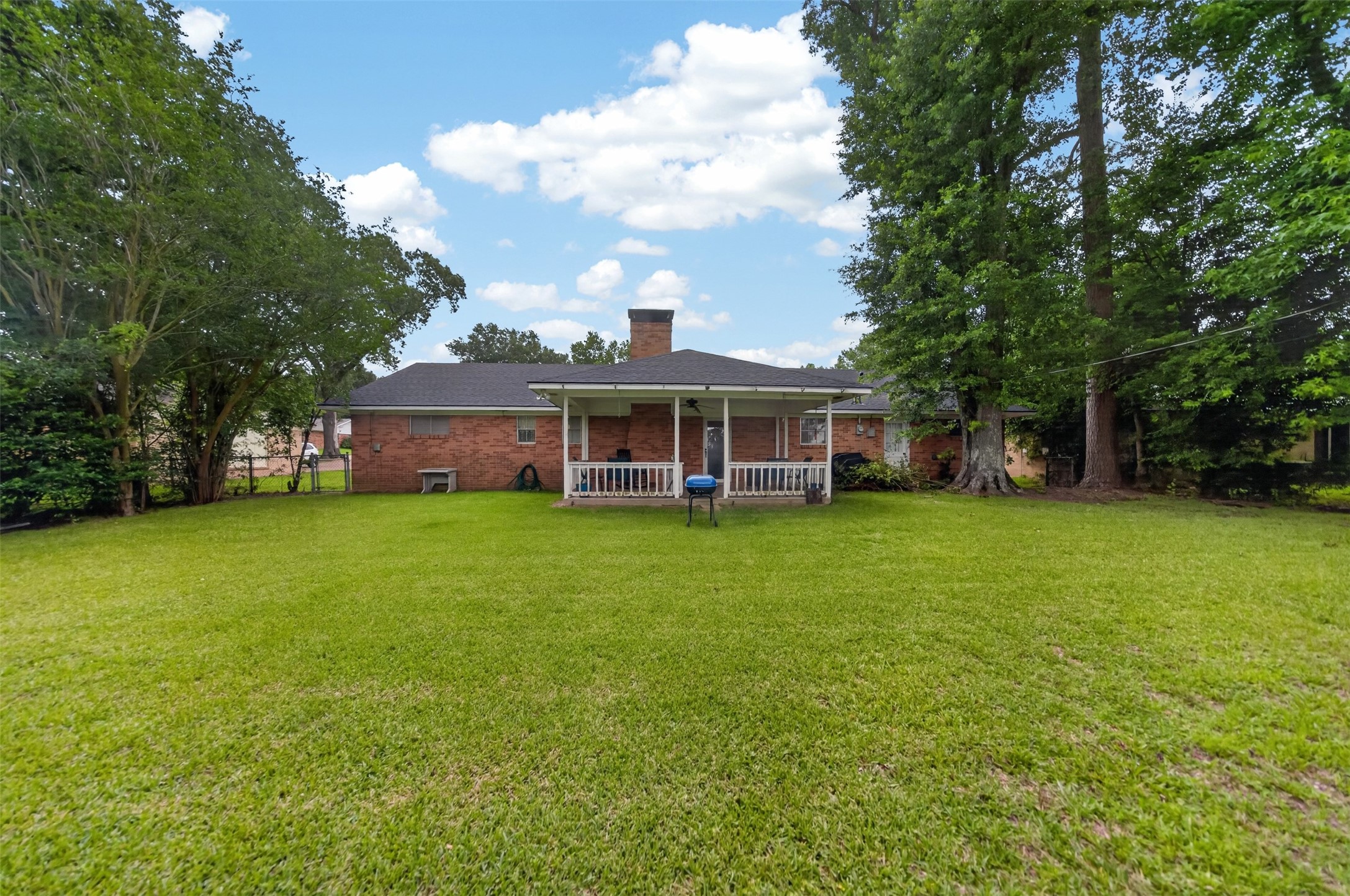813 E Clinton Avenue Athens TX 75751