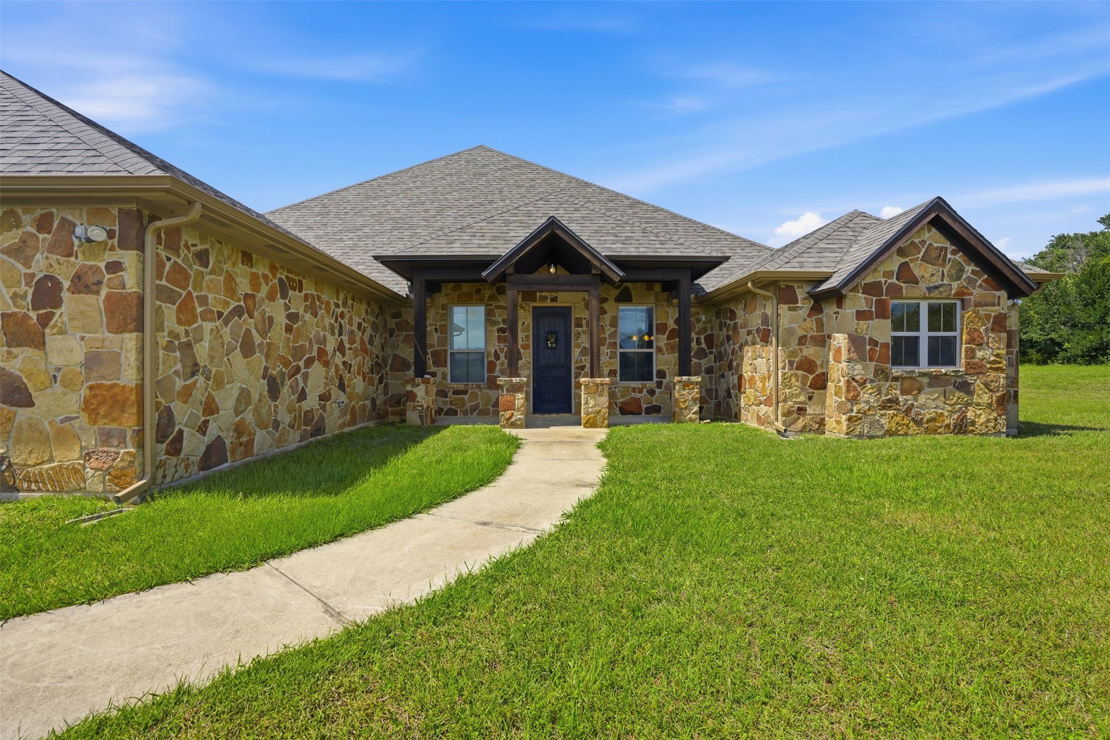 5225 County Road 304 Road Grandview TX 76050