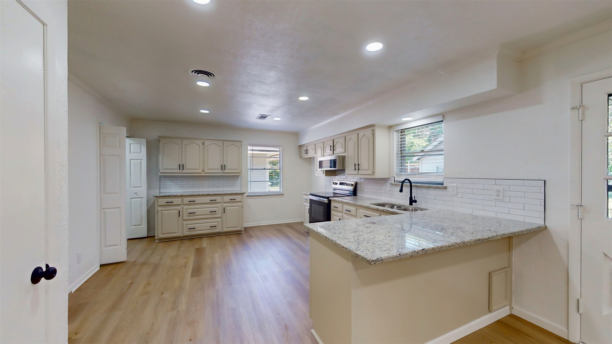 2530 Robin Lane Garland TX 75041