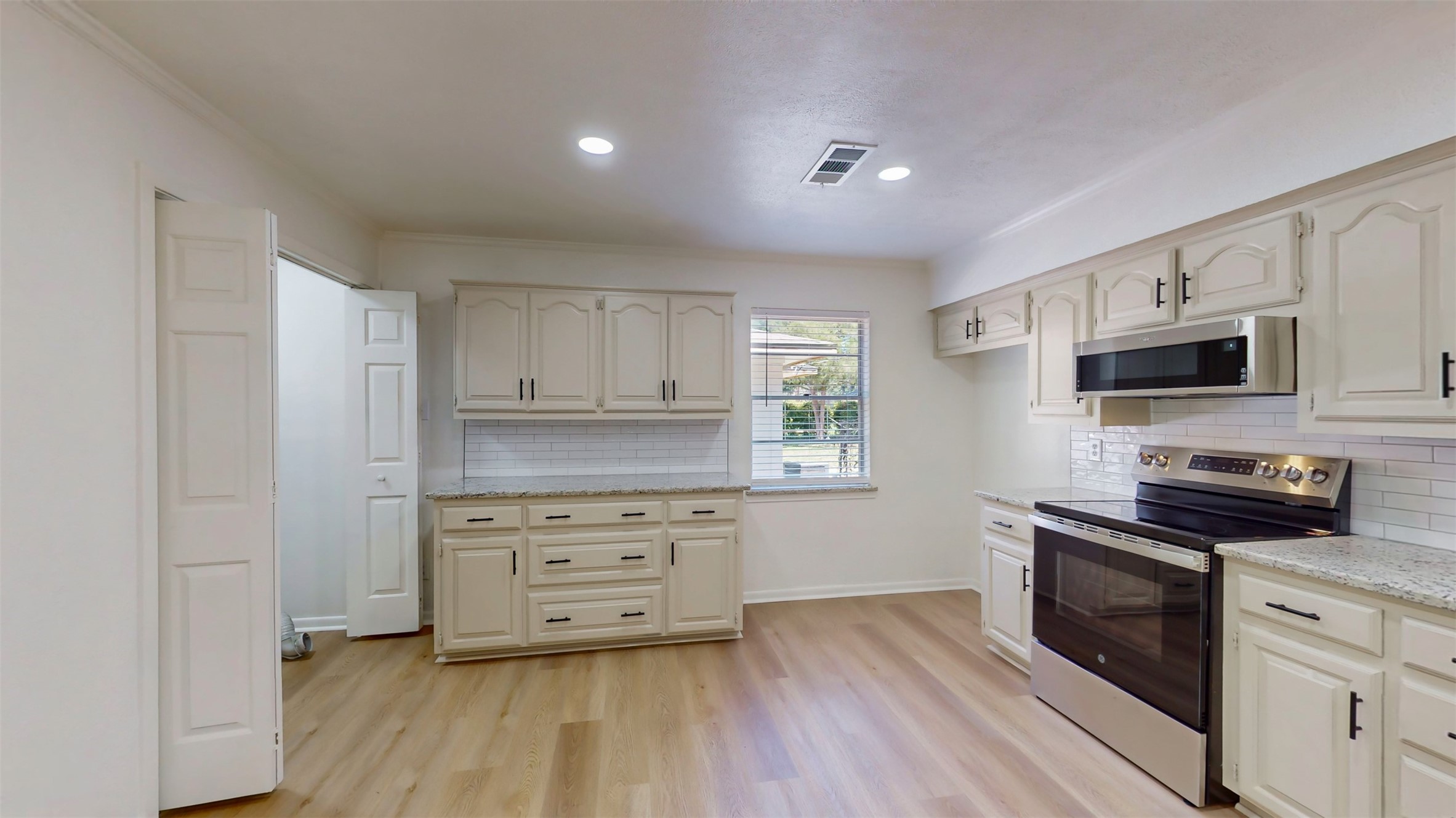 2530 Robin Lane Garland TX 75041