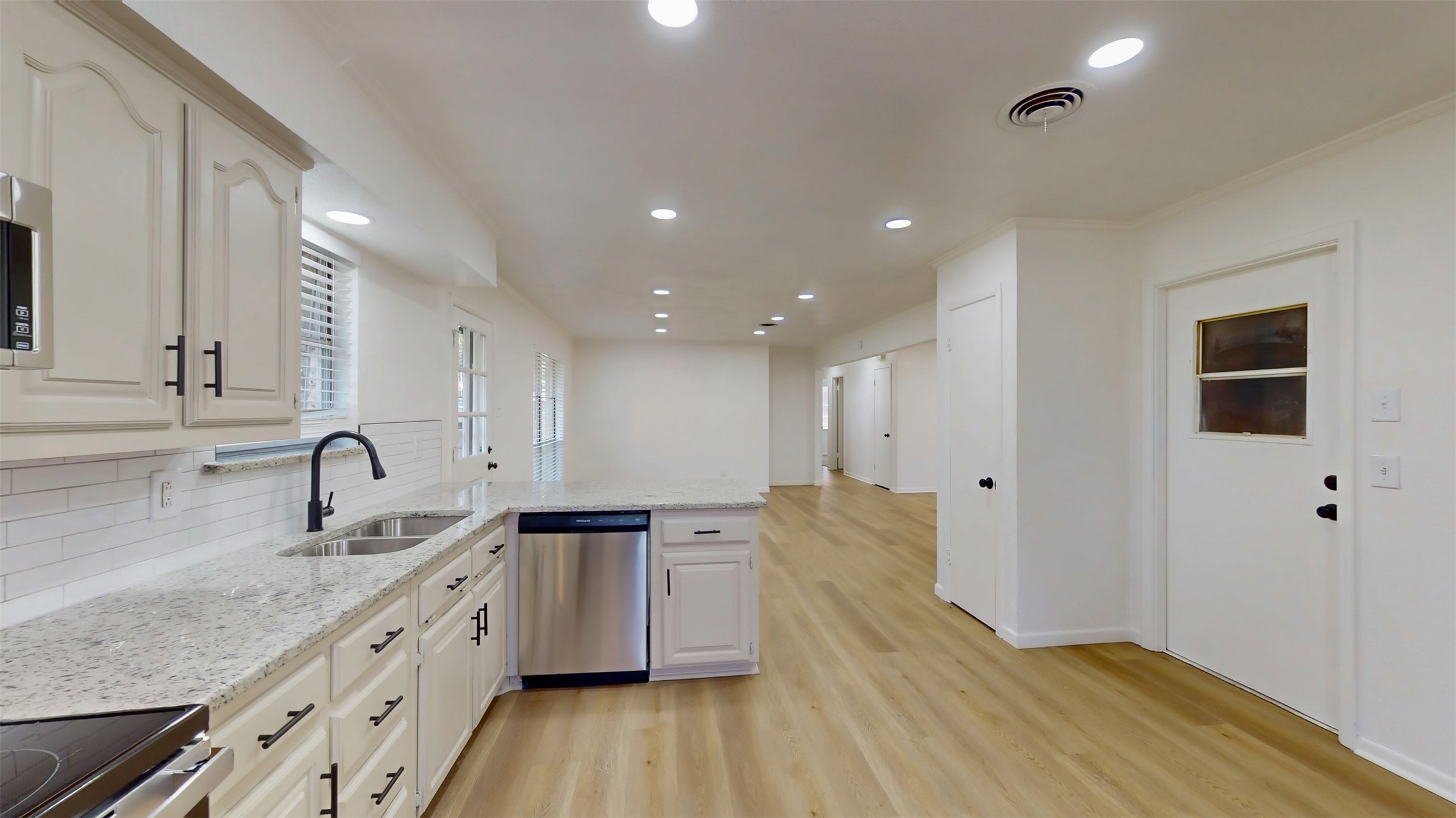 2530 Robin Lane Garland TX 75041
