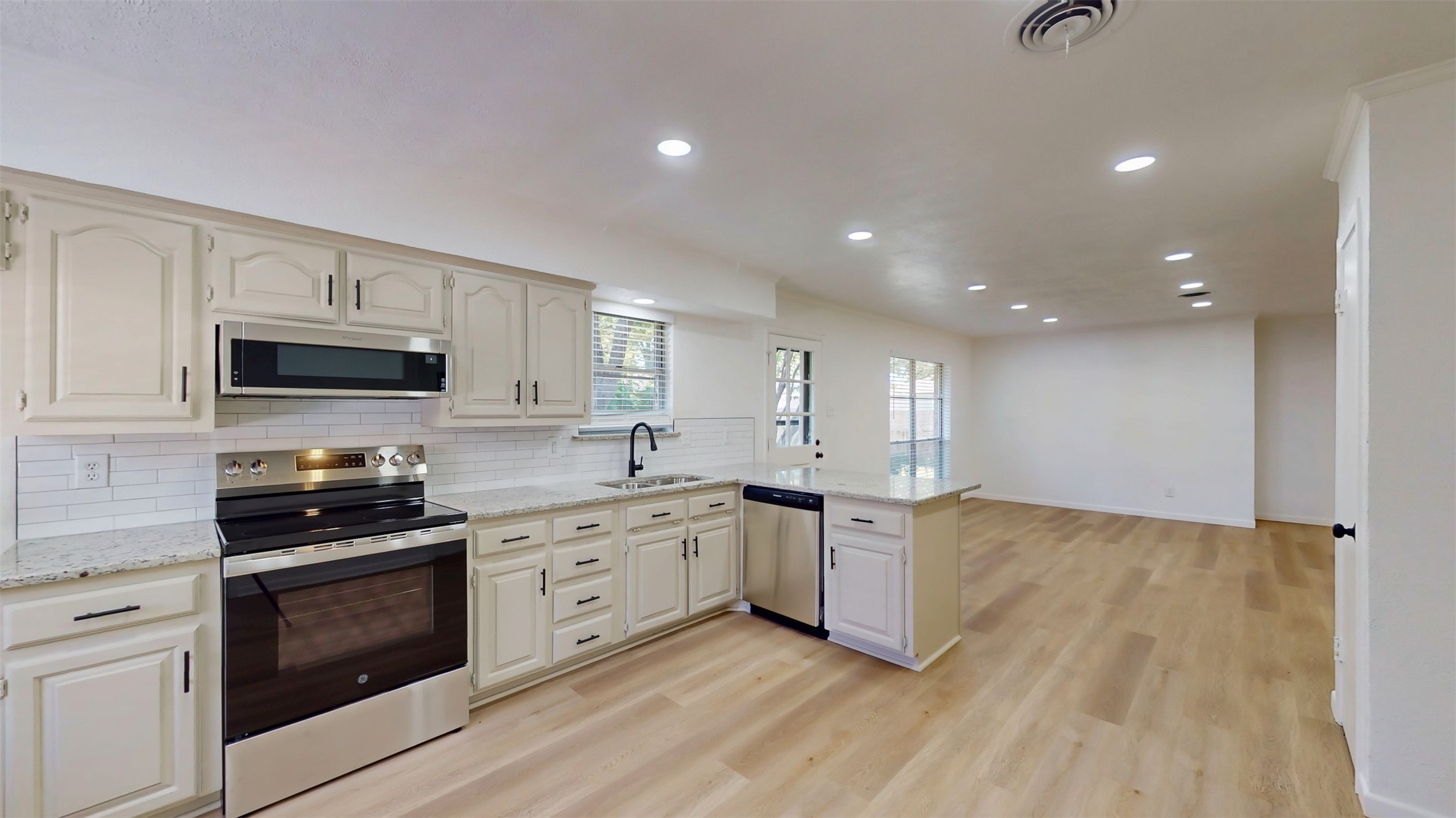 2530 Robin Lane Garland TX 75041