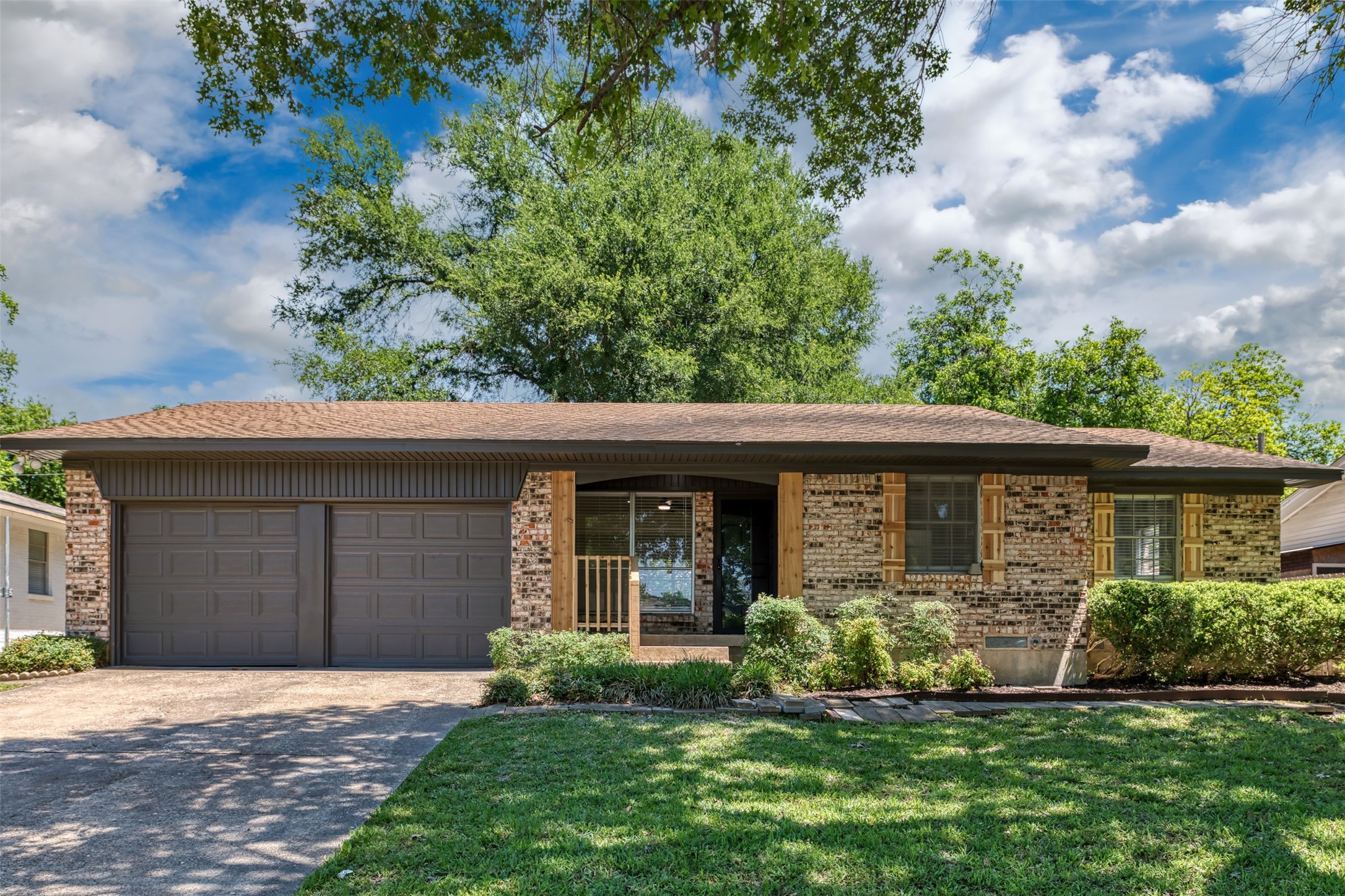2530 Robin Lane Garland TX 75041