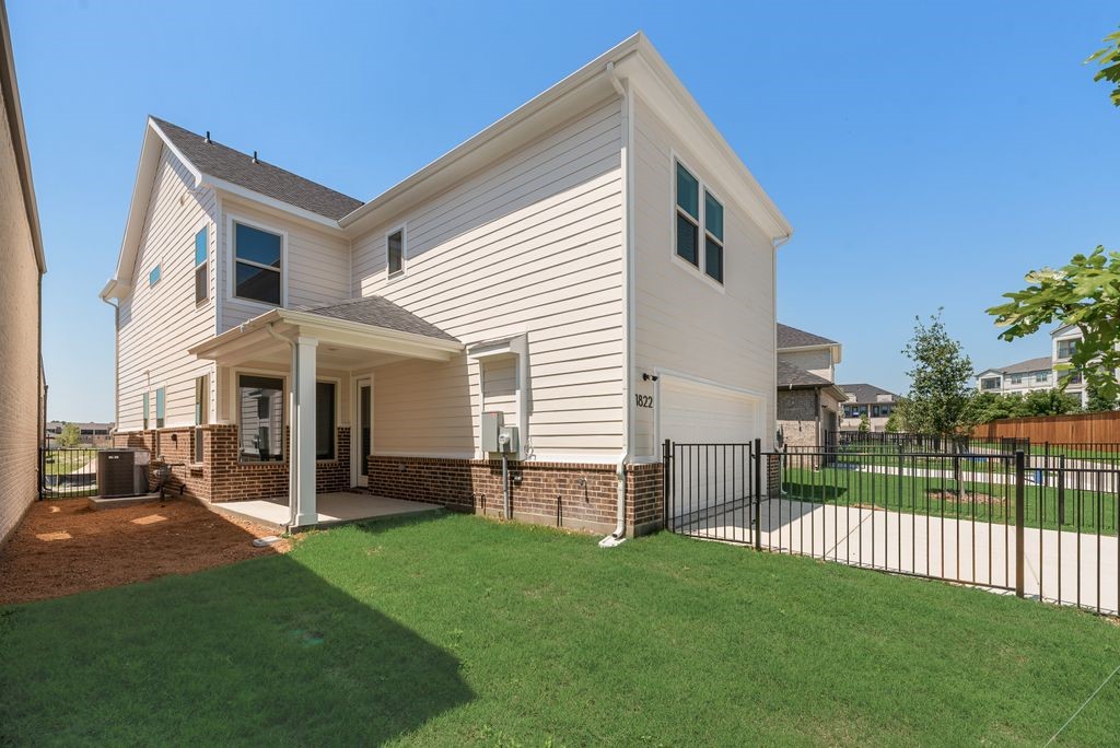 1822 Waterwalk Drive Rowlett TX 75088