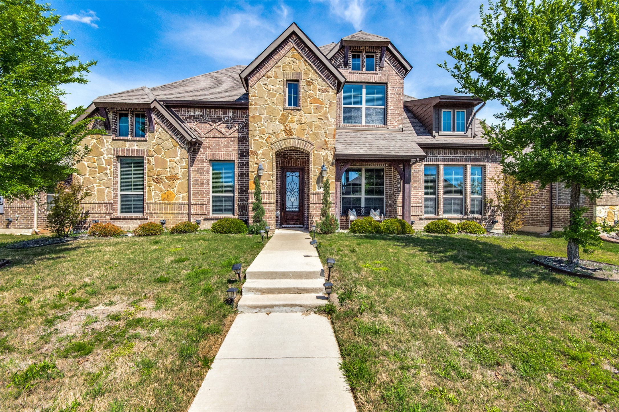 121 White Oak Lane Red Oak TX 75154