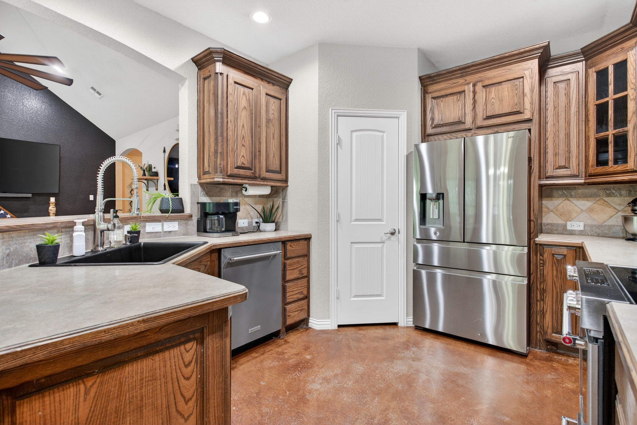 125 Miramar Circle Weatherford TX 76085