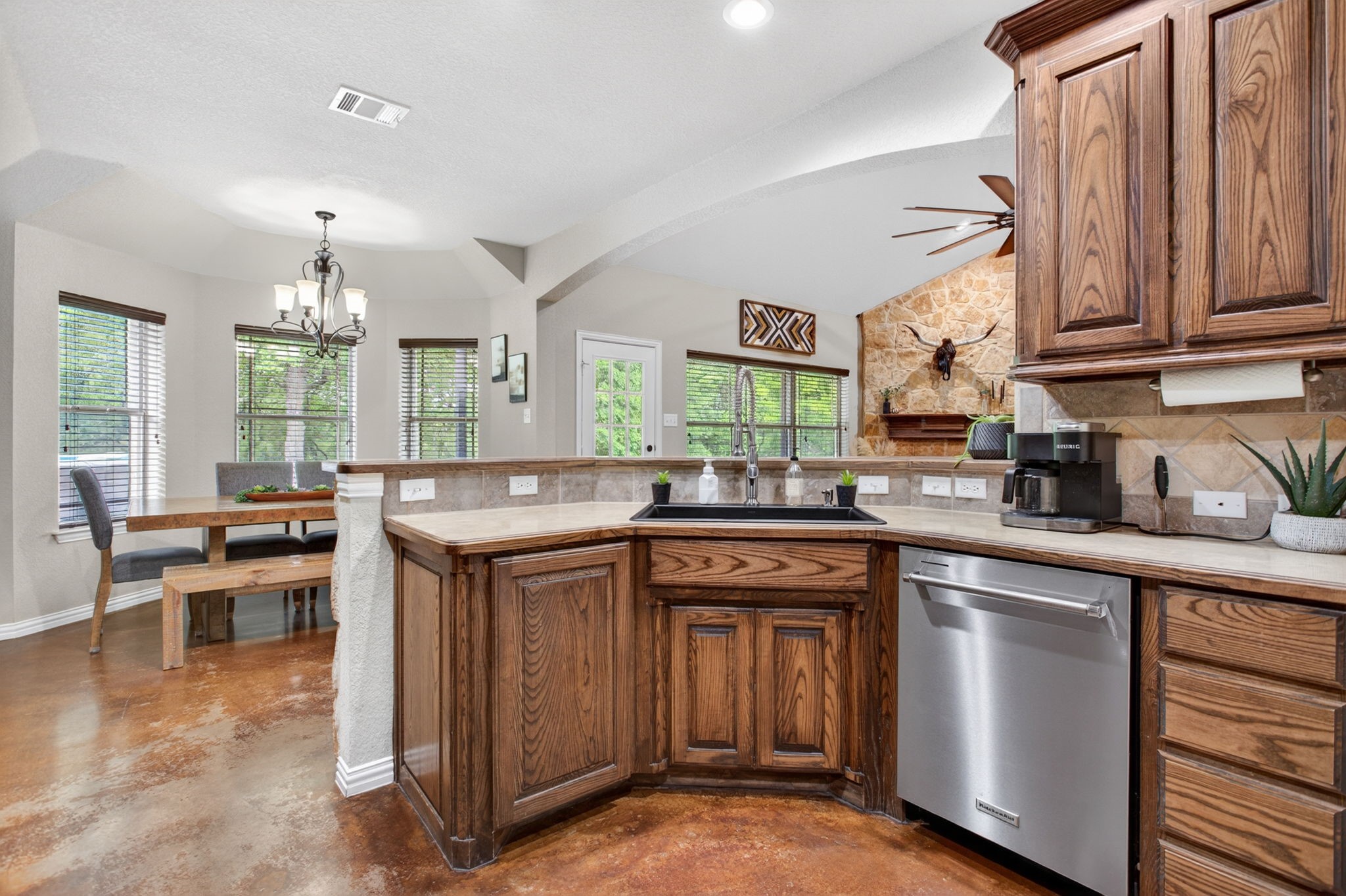 125 Miramar Circle Weatherford TX 76085