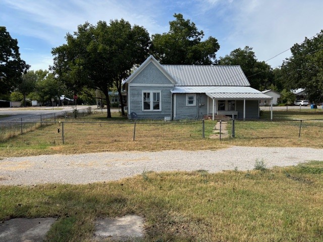 811 W 8th Street Cisco TX 76437