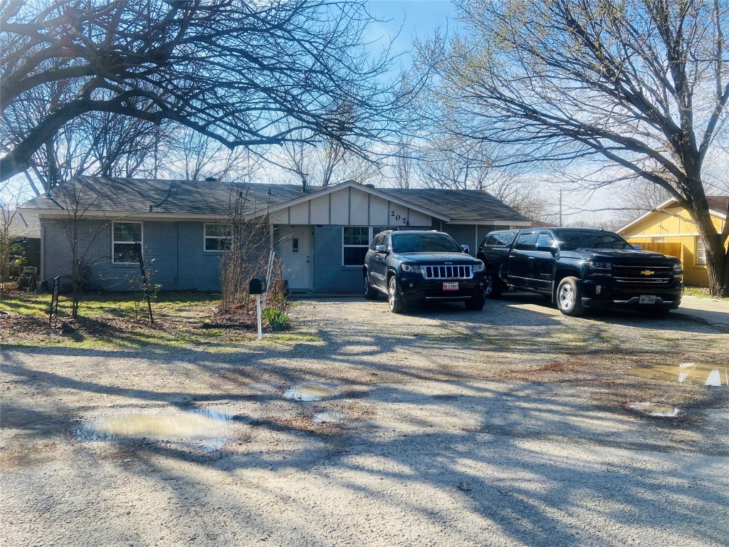 207 Redbud Trail Shady Shores TX 76208