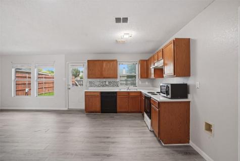 1400 Blazing Star Trail Burleson TX 76028