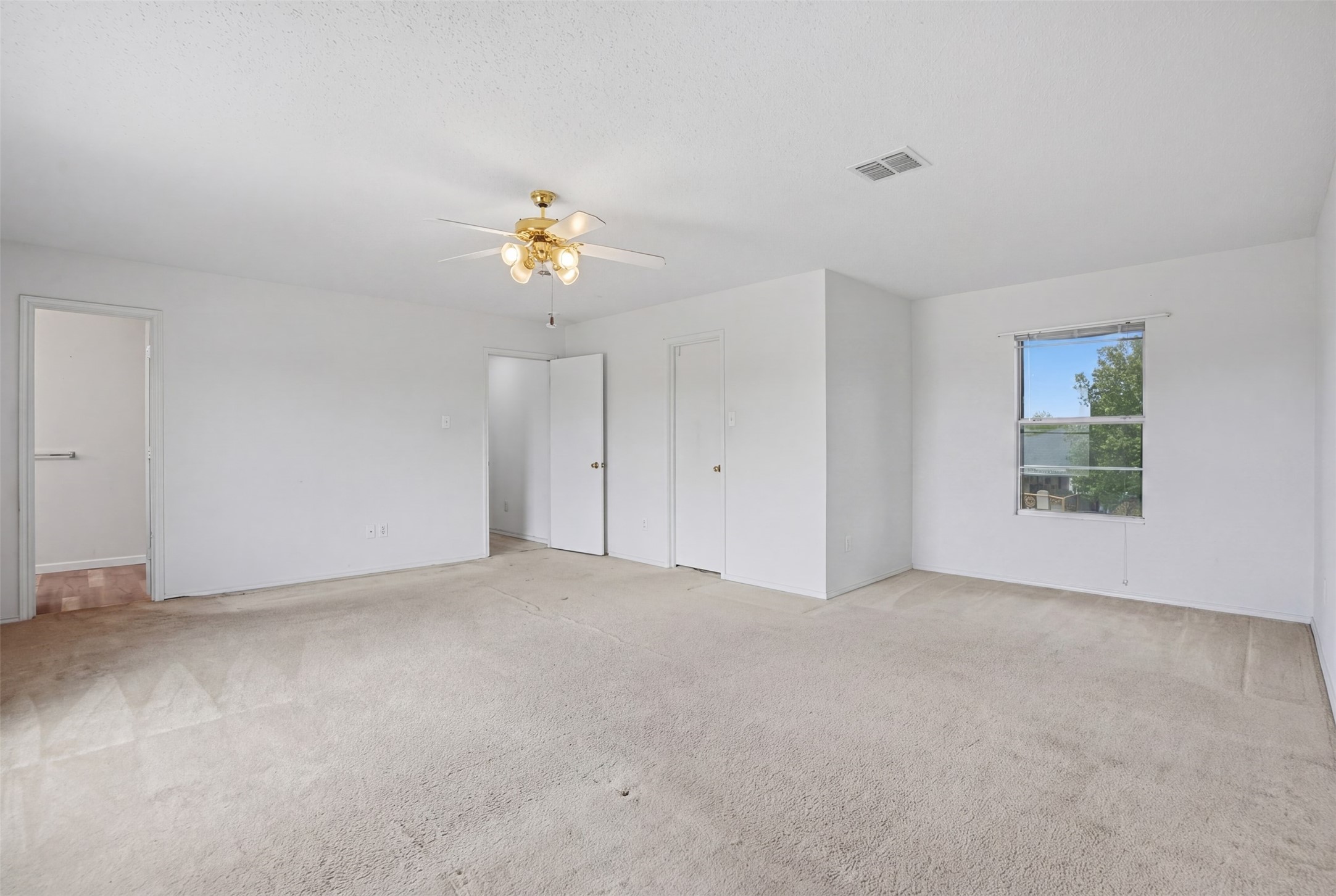 1400 Blazing Star Trail Burleson TX 76028