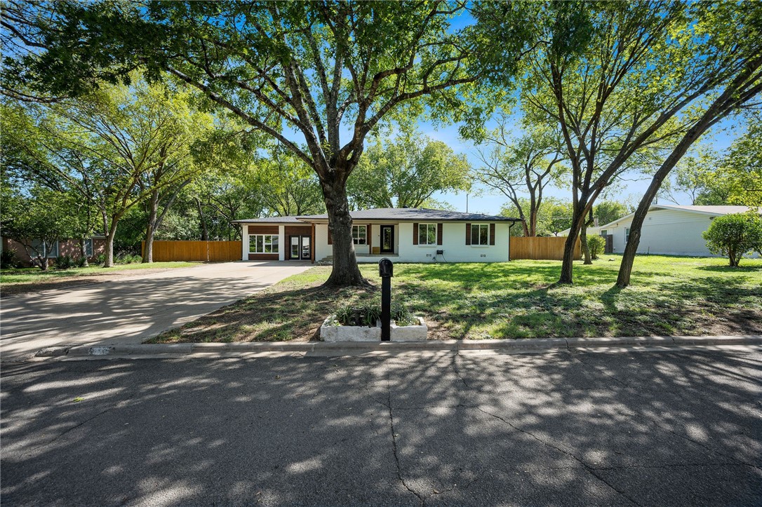 617 Santa Fe Drive Woodway TX 76712
