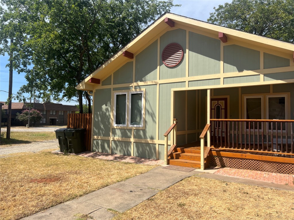 520 S Hazelwood Street Sherman TX 75090