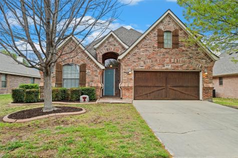 8316 Estandarte Court Benbrook TX 76126
