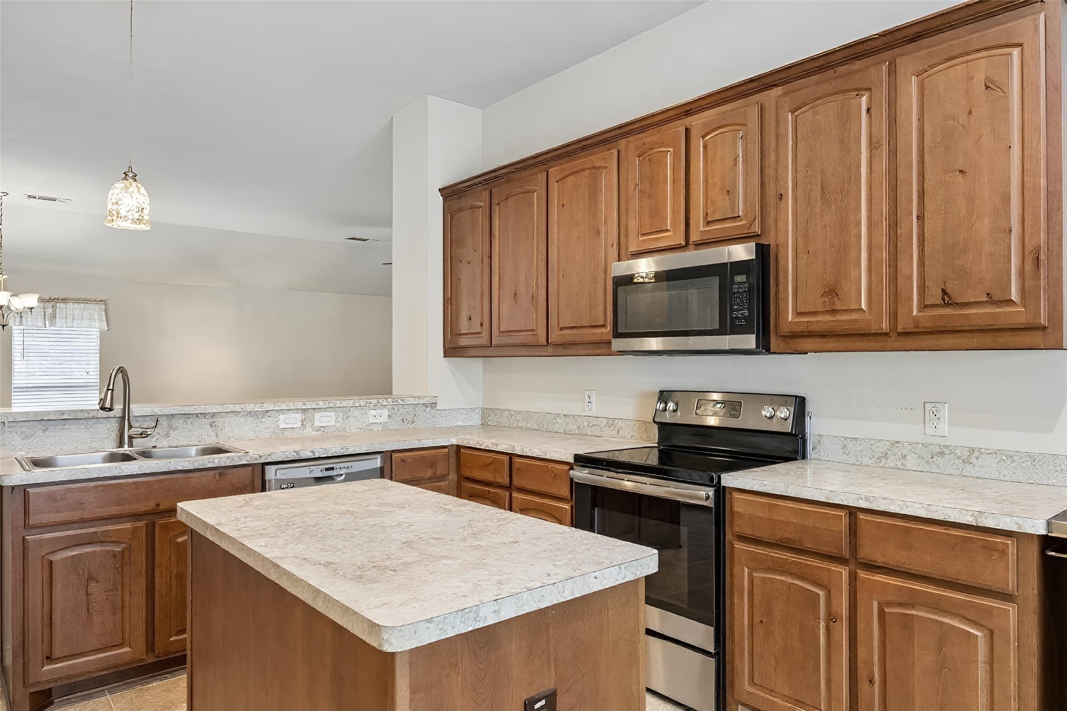 1408 Lauren Lane Granbury TX 76048