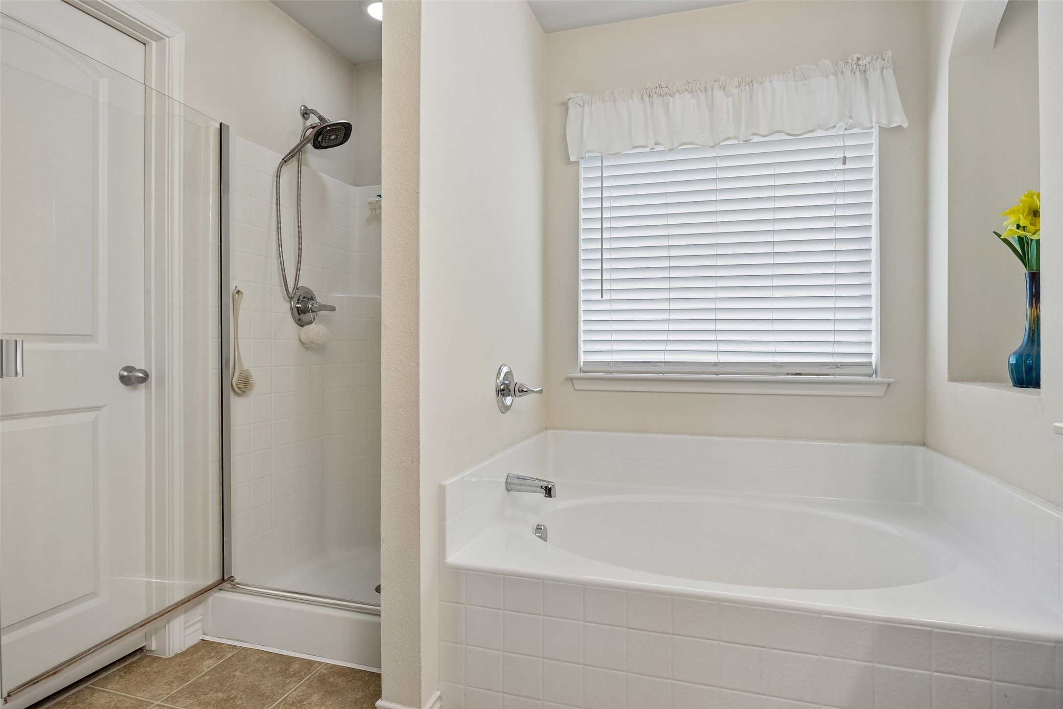 1408 Lauren Lane Granbury TX 76048